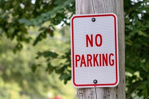 No parking sign on a pole | hoa parking restrictions