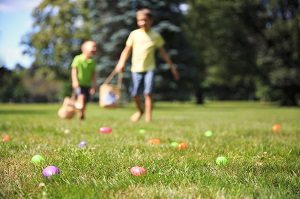 happy children at the Easter egg hunt | spring event ideas